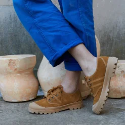 Nouvelles versions -Pataugas Soldes Boutique authentique low suede ocre